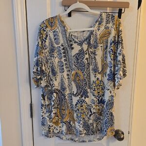 Maurices 24/7 Medium V-Neck Paisley Print Short Sleeve Top -